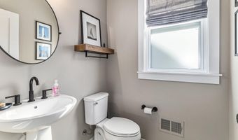 6217 S Trailwoods Dr, Ann Arbor, MI 48103