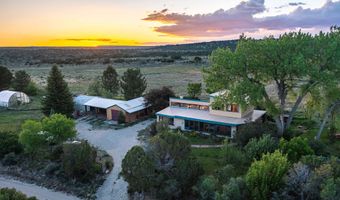 51 Atalaya Rd, Arroyo Hondo, NM 87513