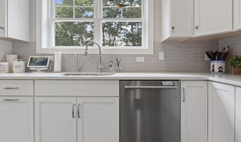 126 Harvard Ave, Auburn, NH 03032