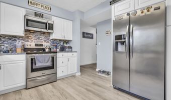2 Lee Ct, Barnegat, NJ 08005