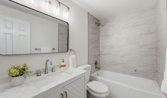5603 INDEPENDENCE Cir, Alexandria, VA 22312