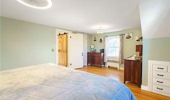 22 Kilburn Ave, Lincoln, RI 02865