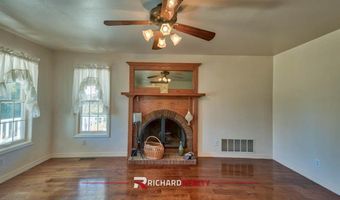 27 Longhorn Dr, Cody, WY 82414