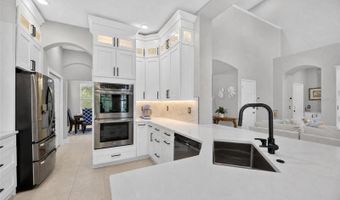 435 MANNS HARBOR Dr, Apollo Beach, FL 33572