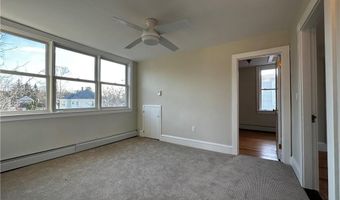 100 Maple Ave, Barrington, RI 02806