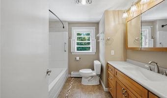 33 Shirley Dr, Cumberland, RI 02864