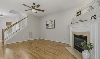 1748 Town Home Dr, Apex, NC 27502
