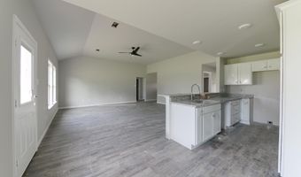 107 LLOYD HENDERSON Rd, Beebe, AR 72012