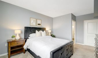 851 N GLEBE Rd 1911, Arlington, VA 22203