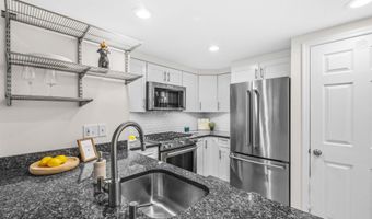 3830 9TH St N 109W, Arlington, VA 22203