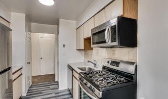 213 Peach St, Avenel, NJ 07001