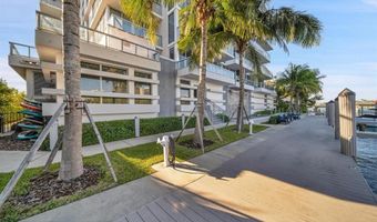 9521 E Bay Harbor Dr 305, Bay Harbor Islands, FL 33154