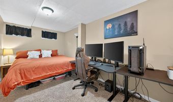 1452 Cedar Bluff Dr, Ballwin, MO 63021