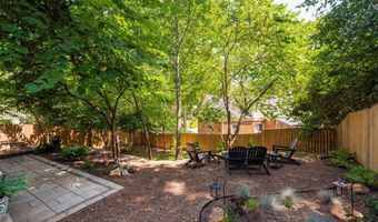 5706 9TH Rd N, Arlington, VA 22205