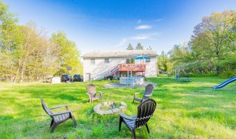 2083 Sun Valley Dr, Blakeslee, PA 18610