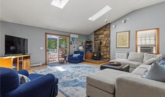 189 Wolf Rock Rd, Exeter, RI 02822