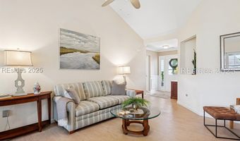 4 Lake Linden Pl, Bluffton, SC 29910