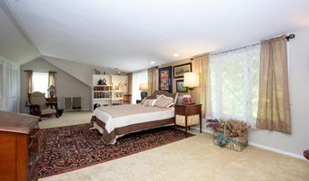 330 N Countryside Dr, Ashland, OH 44805