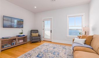 10 Coulter St, Jamestown, RI 02835