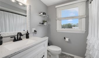 12 Hidden Valley Ln, Lincoln, RI 02865