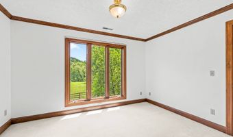 106 DK Ranch Ln, Ashland, KY 41102
