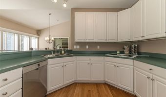 573 Castle Ridge Dr, Ballwin, MO 63021