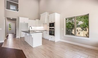2 Hebrides Cir, Bella Vista, AR 72715
