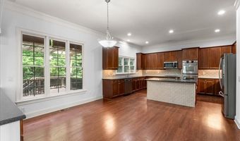 350 Wembley Cir, Atlanta, GA 30328