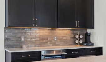 2899 Katmai Dr A, Columbus, OH 43228