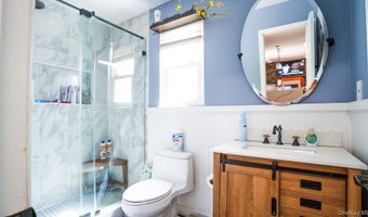 65 Williams Ave, Amityville, NY 11701