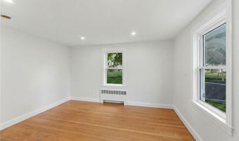 28 Plain St, East Providence, RI 02916