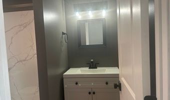 2372 Triplett Blvd, Akron, OH 44312