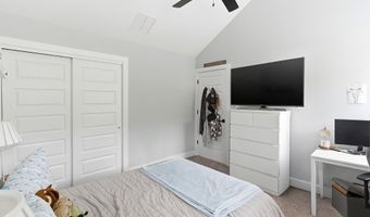 555 Egenolf Pl, Bayville, NJ 08721