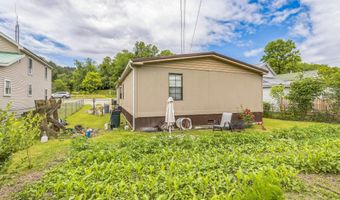 76 Railroad St, Auxier, KY 41602