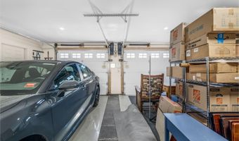 156 Congress St, Belfast, ME 04915