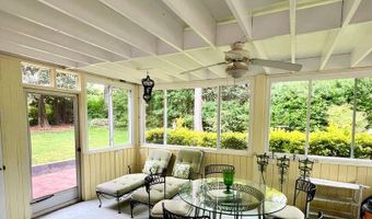 8904 BRIDGEHAVEN Ct, Alexandria, VA 22308