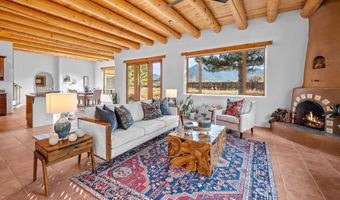 9 Desiderio Rd, Arroyo Seco, NM 87514
