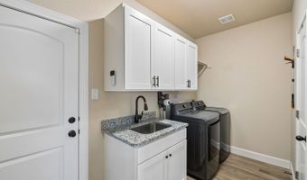 9691 Crow Ln, Adkins, TX 78101