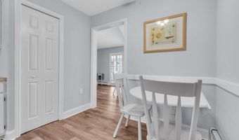 3 Drake Dr, Bayville, NJ 08721