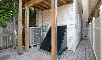520 S BETHEL St, Baltimore, MD 21231