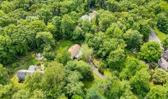 21 Quarry Rd, Branford, CT 06405