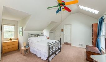 1 Victoria Pines Ln, Andover, NJ 07848