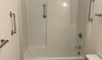55 Founders Vlg 55, Clinton, CT 06413