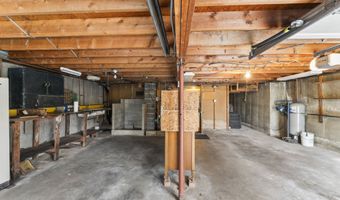 6 Sunrise Rd, Danbury, CT 06810