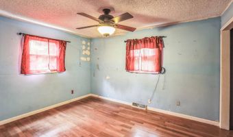 710 Field St, Altamont, IL 62411