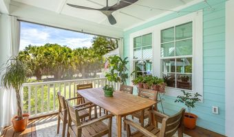 121 14th St, Apalachicola, FL 32320