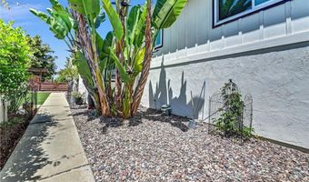 1864 Winterwarm Dr, Fallbrook, CA 92028