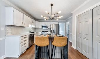 4929 Willow Creek Dr, Woodstock, GA 30188