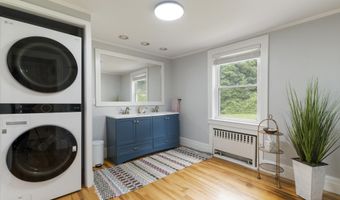 10 Blaine Ave, Augusta, ME 04330