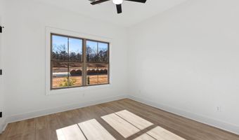 1165 Duke Dr, Bauxite, AR 72011